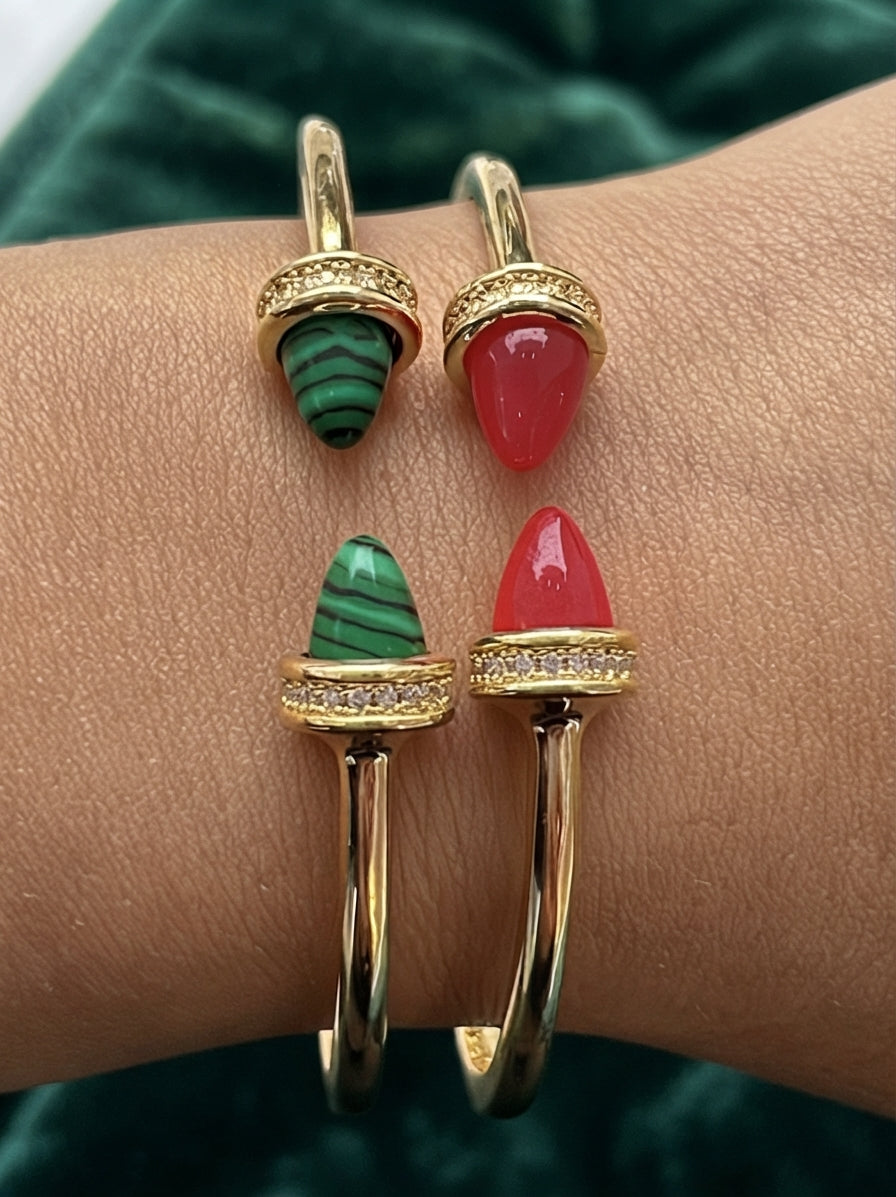Noor- Bracelet Jonc Ouvert Doré - Pierre Verte Malachite & Rouge