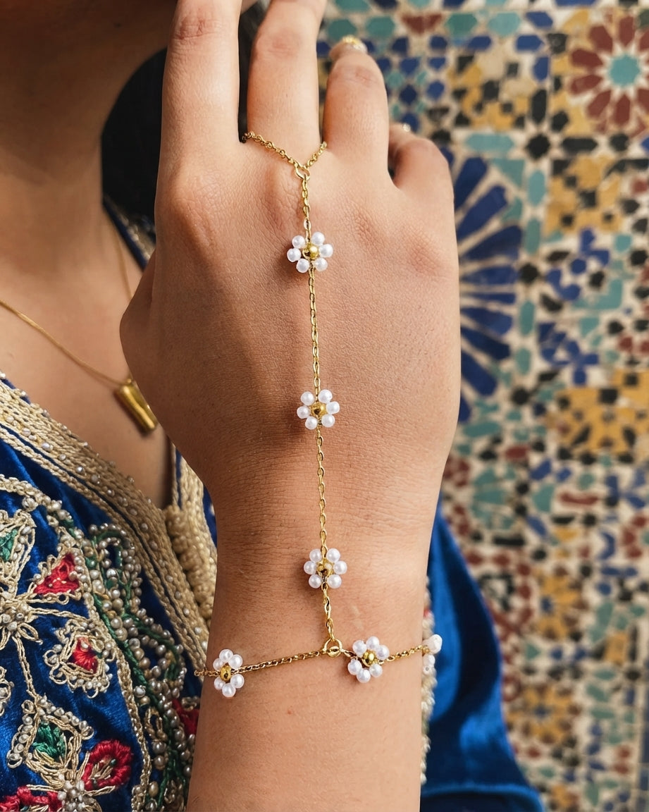 DAISY WHITE- HANDCHAIN