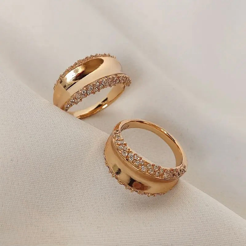 DÔME - Bague Large Bombée Pavé Doré